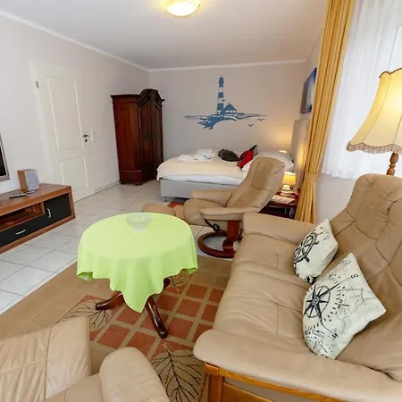 - Apt. 02 Lejlighed Binz